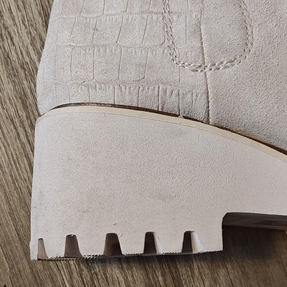 Dolce Vita Boots Womens Size 8.5 Ivory Suede Chelsea Wedge Lug Sole Pull On - Picture 14 of 16